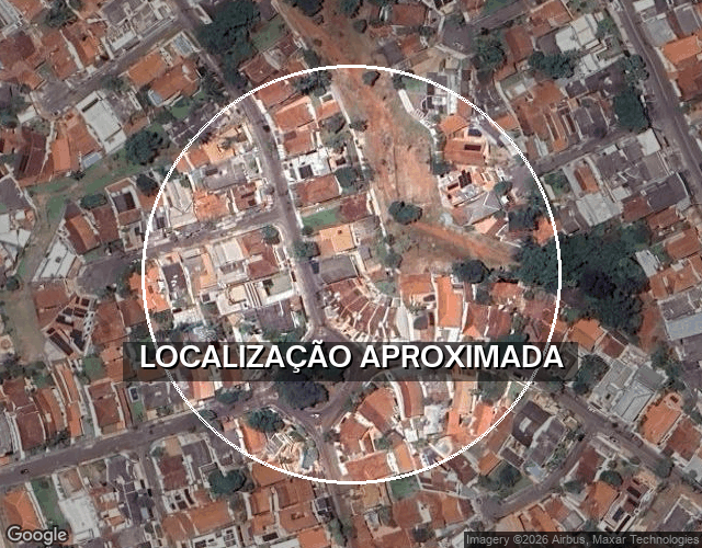 Casa em condomínio com 4 quartos, 5 banheiros e 1 vaga de garagem