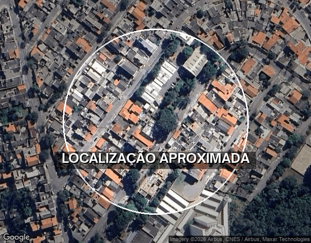 Terreno com duas construções simples, 2 quartos, 1 vaga