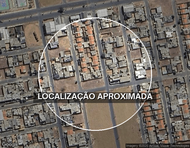 Casa com 1 vaga de garagem, 96,45 m² construídos, ocupada