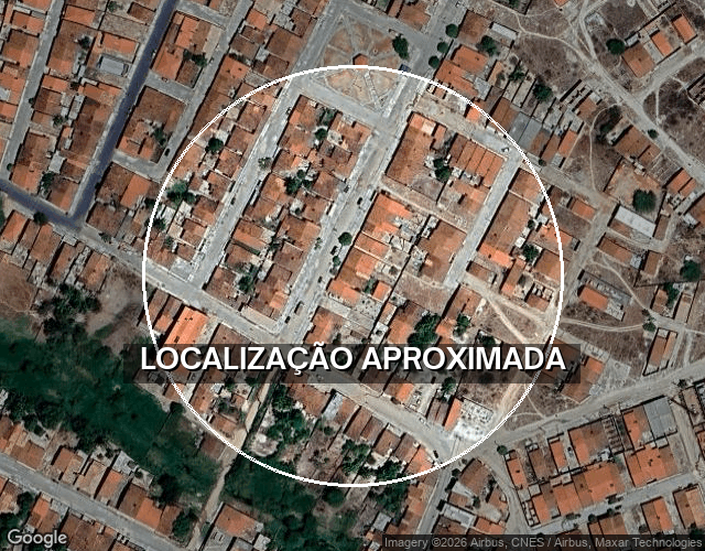 Casa com 2 quartos, 64.86m², terreno 132m², desocupada