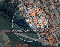 Terreno comercial de 250m² com edícula inacabada