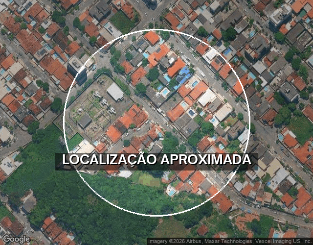 Casa com 3 quartos e 2 banheiros, área construída de 61.87m², ocupada