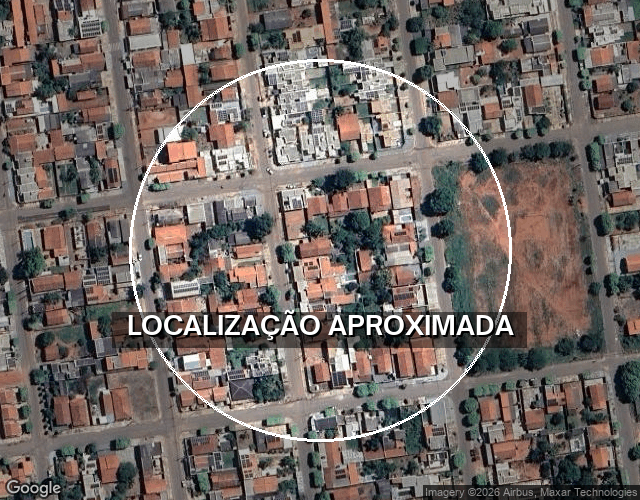 Casa com 444m² de terreno e 64,86m² construídos, ocupada