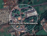 Galpão industrial e casa com 3 quartos e 3 banheiros