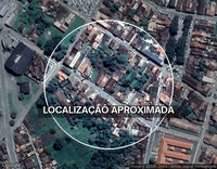 Casa com 450m², 3 quartos, 2 banheiros e varanda