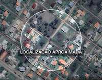 Casa com 360m² em terreno urbano, 3 quartos, 2 banheiros, desocupada