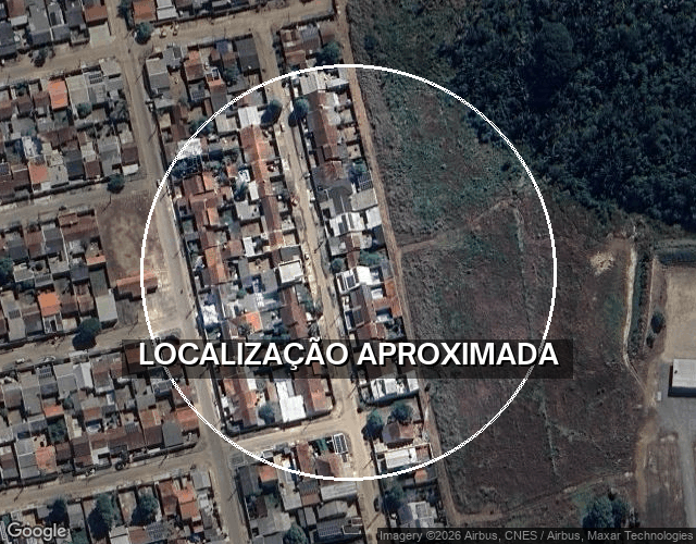 Casa com 51,60m² e terreno de 250m², bem cuidada e fechada
