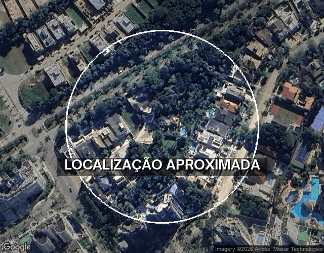 Casa com 4+ quartos, 3+ vagas, 422,07m² construídos, desocupada
