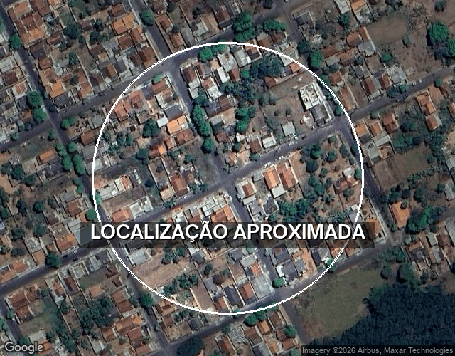 3 casas em terreno de 484m², com benfeitorias não averbadas