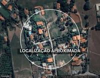 Lote com casa e área de lazer em condomínio fechado