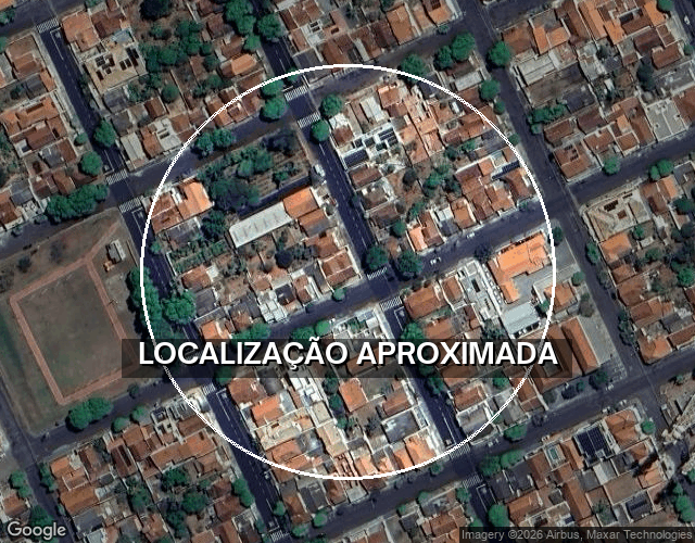 Casa com terreno de 144m², 2 quartos, 1 banheiro, ocupada