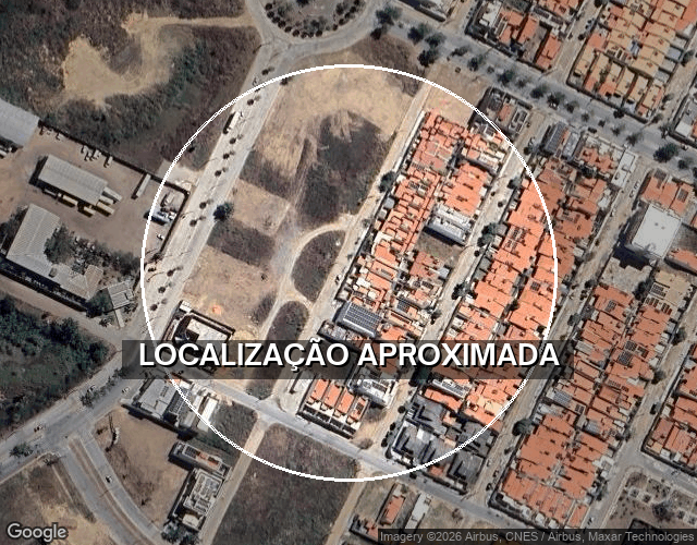 Casa com 2 quartos, 102,15m² construídos, ocupada