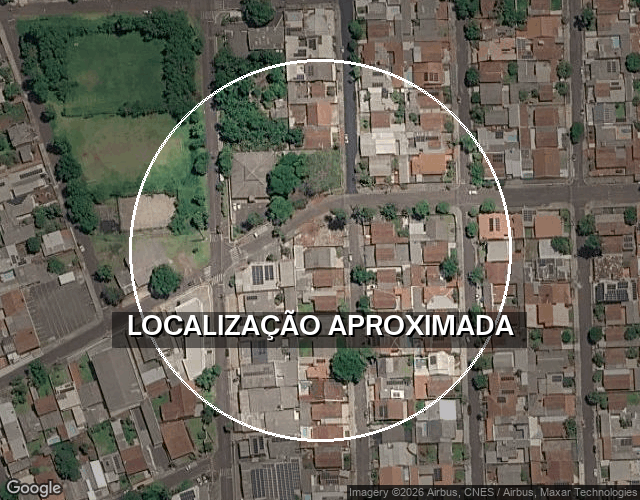 Casa com 347,03m² de área total, desocupada, ideal para investimento