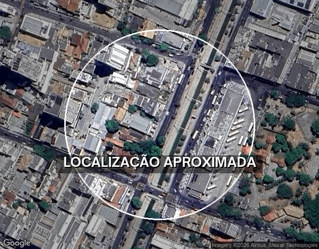 Casa com 202m² de área total, desocupada e bem localizada