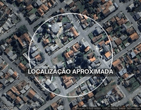 Terreno com casa de madeira, 400m², 1 quarto, 1 banheiro