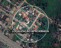 Casa com 2 quartos, 1 suíte, 1 banheiro, varanda e garagem