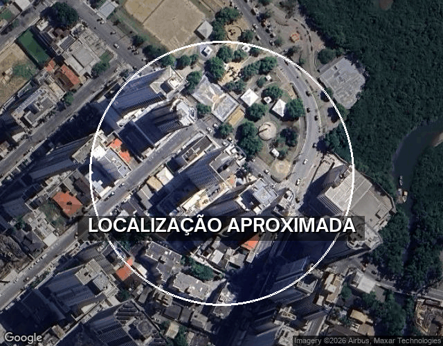 Apartamento de alto padrão com 3 garagens e box