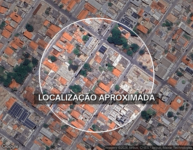 Casa com 2 quartos, 2 banheiros e garagem para 2 carros