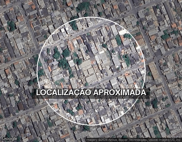 Casa com 2 quartos, varanda e 1 vaga de garagem