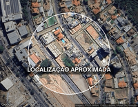 Mansão de alto padrão com 3 andares, 3 suítes e piscina
