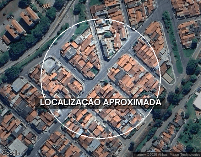 Casa com 108m² construídos em terreno de 300m²