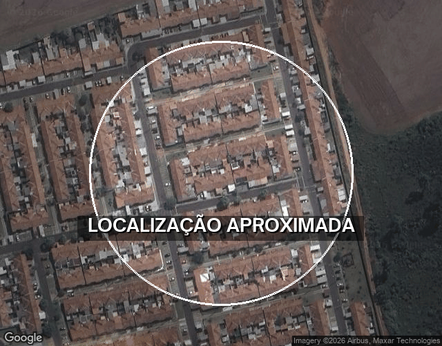 Casa com 2 quartos, sala e cozinha conjugadas, banheiro e vaga de garagem