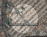 Casa com 154m², varanda, desocupada, ideal para investimento