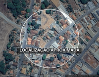 Casa com 6 quartos, 2 salas e barracão em terreno de 1.483,22 m²