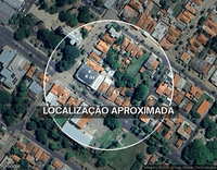 Casa de madeira com terreno de 352m²