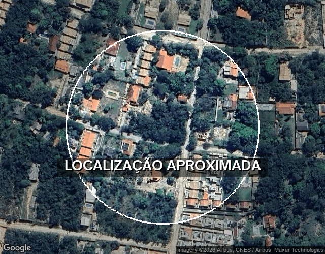 Casa com 1 vaga de garagem, 259,3 m² construídos, ocupada
