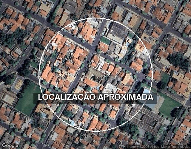 Casa com 524,85 m² construídos, 968 m² de terreno, ocupada