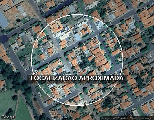 Casa com 1 vaga de garagem, 151,14 m² construídos, ocupada