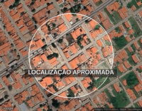 Casa com 3 quartos, 2 banheiros e 1 vaga de garagem, ocupada