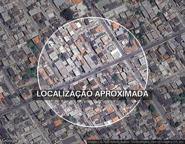 Prédio comercial com 5 lojas e galpão, 539,22m²