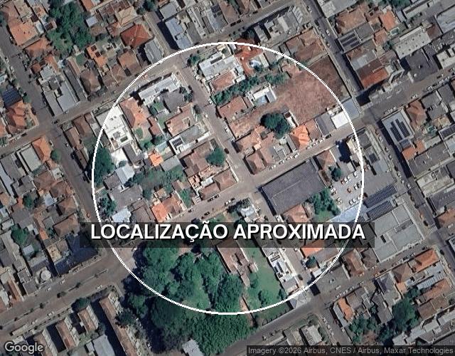 Casa com 1 vaga de garagem, 197,81 m² construídos, ocupada