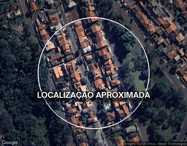 Casa com 4 quartos, 5 banheiros e 1 vaga de garagem