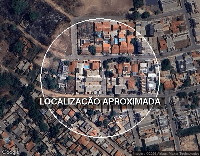 Casa com 4 quartos e 2 banheiros, 336 m², ocupada
