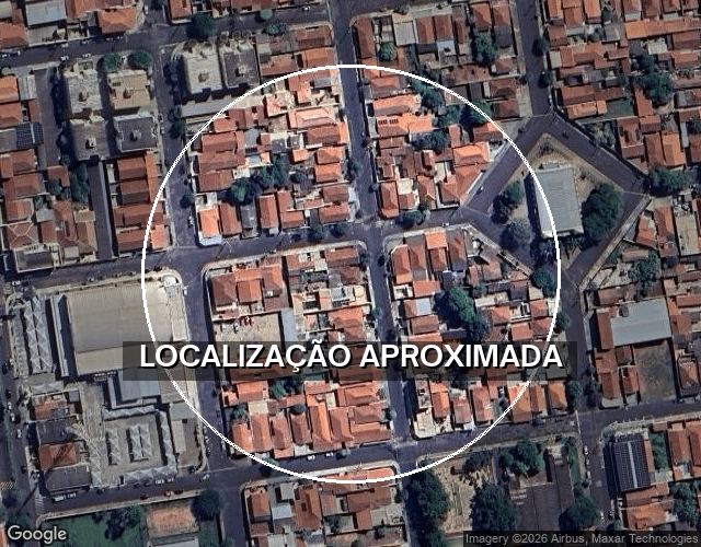 Casa com 2 construções, 2 quartos, 2 banheiros, 410m², ocupada