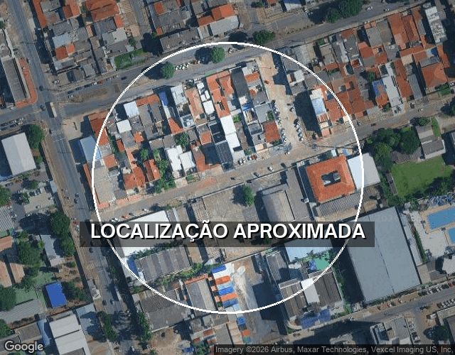 Casa com 350m² de área privativa e terreno, desocupada