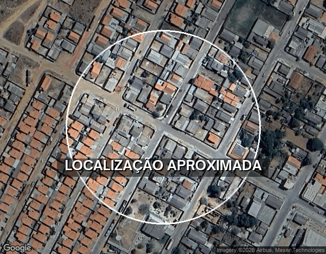 Casa com 3 quartos, 69,6m², terreno de 360m², desocupada