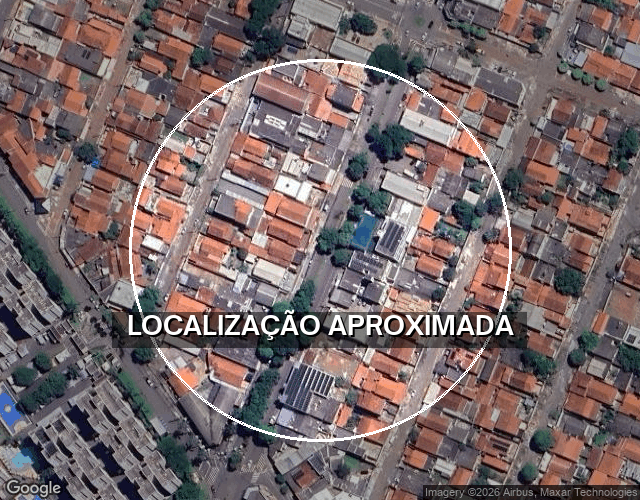 Casa com 6 quartos, 3 banheiros e 4 vagas de garagem, 223 m², ocupada
