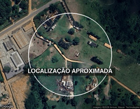 Apartamento com 3 quartos, varanda e área de serviço em condomínio
