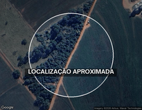 Gleba com 2 casas, piscina e salão em área rural