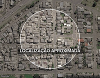 Terreno urbano de 170m² com duas casas, livre de ônus