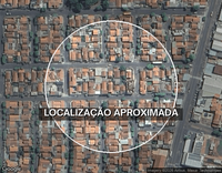 Casa comercial com 136,36m², 200m² de terreno, 2 quartos, 1 banheiro, ocupada