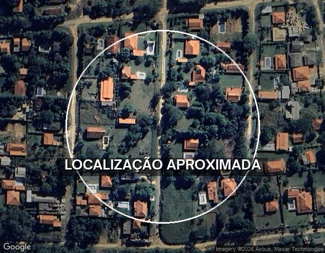 Chácara com 3 quartos, 1 suíte, piscina e garagem para 2 carros