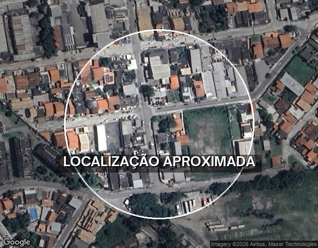 Casa com 304m² de área total, 3 quartos, 2 banheiros, desocupada