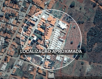 Casa com 3 quartos, 2 banheiros e 1 vaga de garagem, ocupada