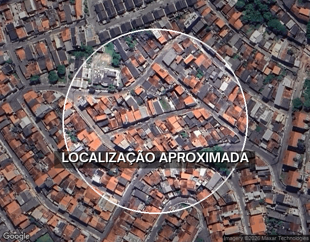 Casa com 4 quartos, 4 banheiros e piscina em condomínio