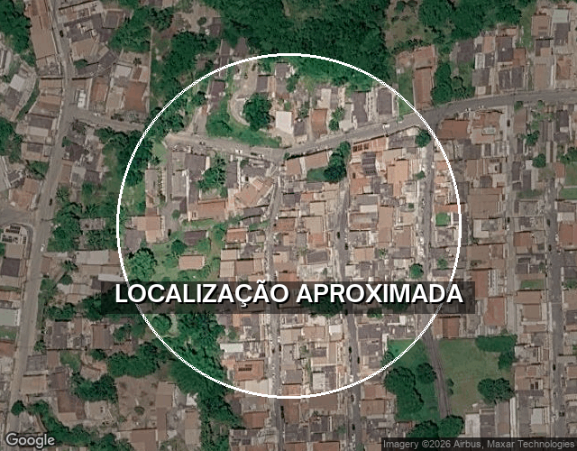 Casa com 3 quartos, 2 banheiros e 1 vaga de garagem, ocupada